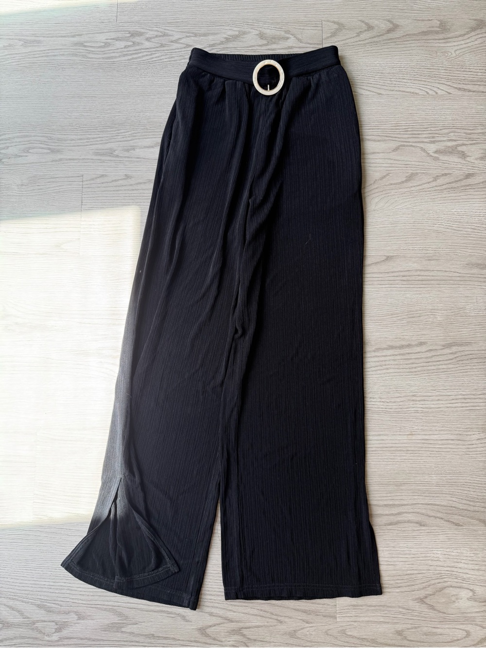 NWOT Petite Studio Wide-Leg Black Pants with Decorative Buckle and Side Slit